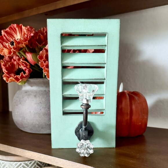 Shutter Style Hook Wall Hanging - Picture 1 of 10